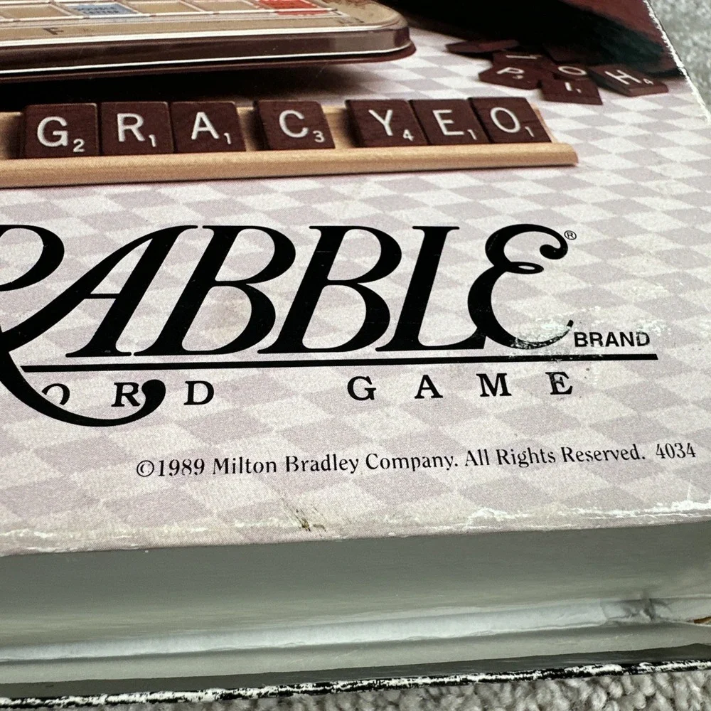 Scrabble 1989 Complete Deluxe Rotation Turntable Board Game MISSING LETTERS